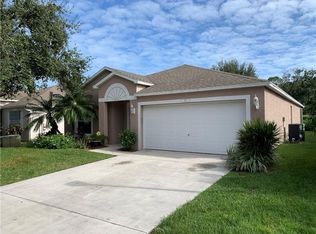 975 E 13th Sq, Vero Beach, FL 32960