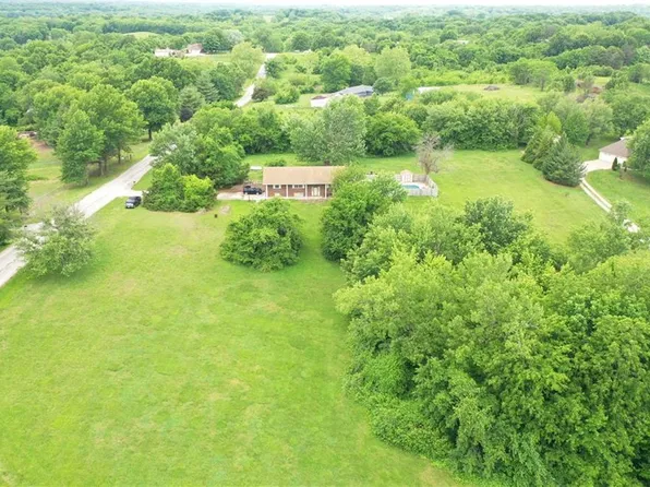 16008 NE 176th St, Holt, MO 64048