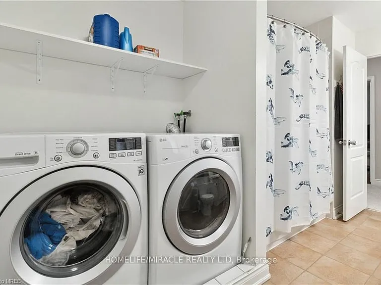 2245 Pathfinder Dr — Photo 28