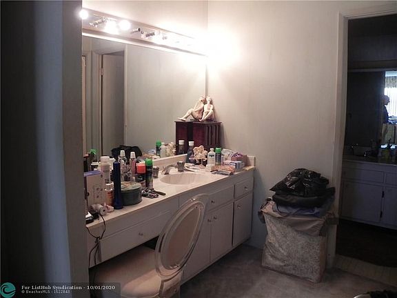 3rd image of 4330 Hillcrest Dr APT 911