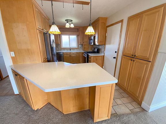 2nd image of 510 24th St SW