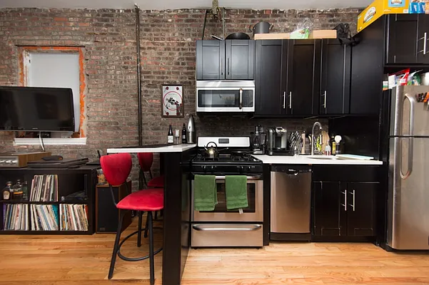 Rented by MNS | media 11