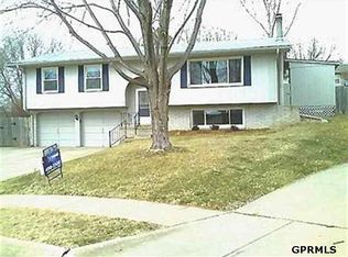 510 Pearl Cir, Elkhorn, NE 68022