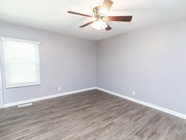 857 Heritage Cir — Photo 23