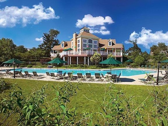Orchard Hill Clubhouse and Swimming Pool