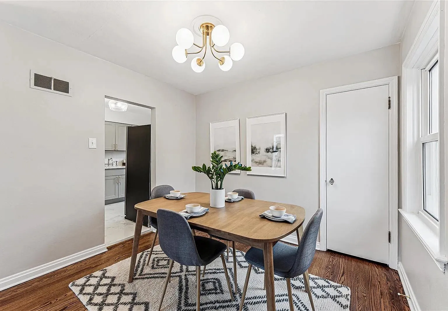 2 bed, 1511 sqft, $2,450 — Photo 3