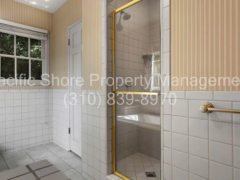 1229 Geneva St — Photo 26