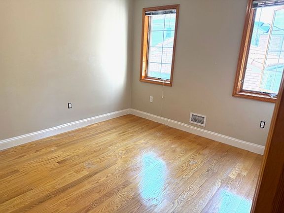 5th image of 232-09 64th Ave Floor 1