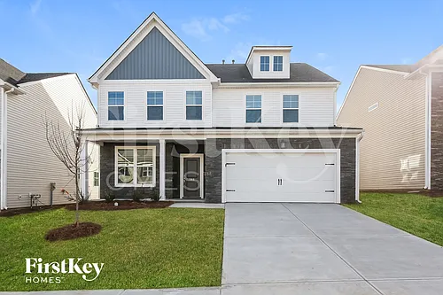 566 Hillpark Ln Photo 1