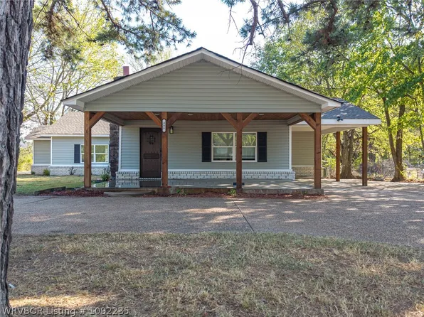 408 E Woodson Ave, Bonanza, AR 72916