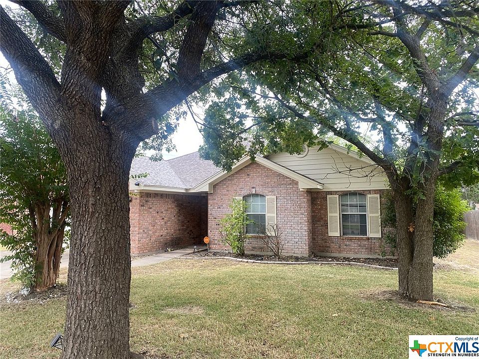 2nd image of 5216 Waterford Ct