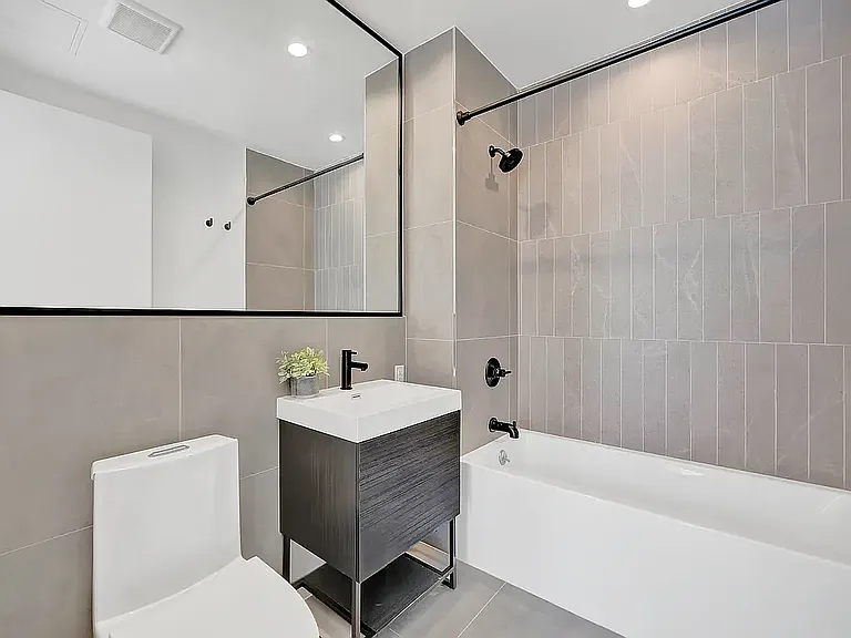 1275 Bergen St #6 — Photo 7