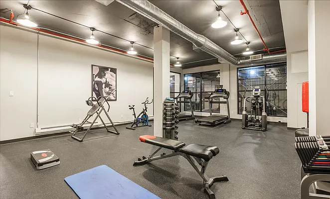 Rented by REALTY QUEST NEW YORK INC | media 32