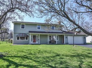 275 Shaftsbury Rd, Rochester, NY 14610