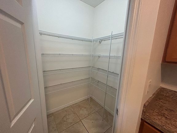 4th image of 1123 SW 40th Ter