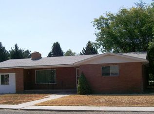 719 8th Ave E, Gooding, ID 83330