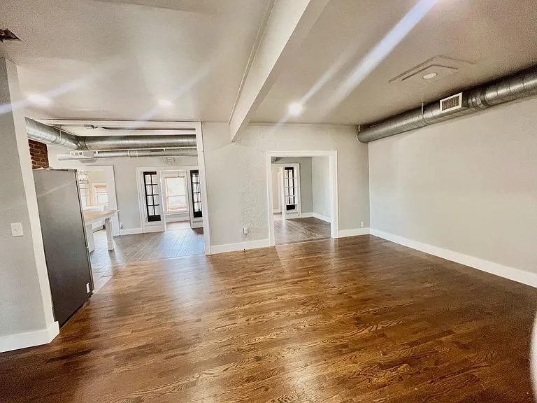 220 W Latimer St #B — Photo 11