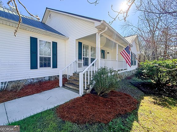 3rd image of 160 Heather Way