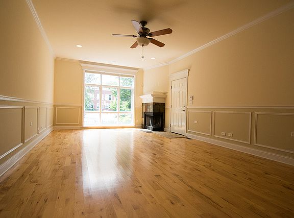 3rd image of 6623 N Greenview Ave APT 1S