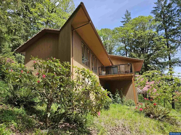 1550 NW Emperor Dr, Corvallis, OR 97330