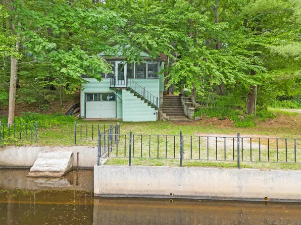 4 Water Road, Goffstown, NH 03045