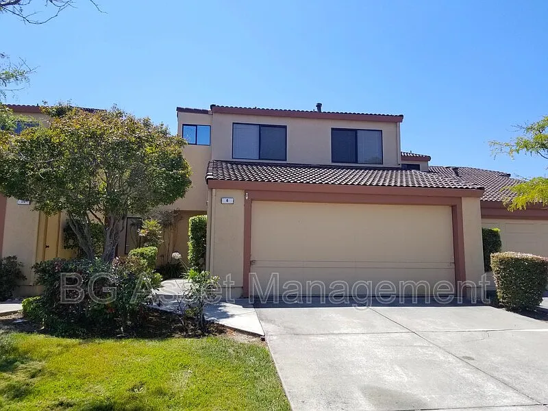 6 Aquamarine Ct photo 1