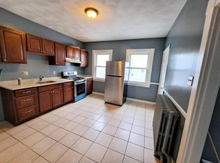 37 Kingsdale St FLOOR 3, Dorchester Center, MA 02124