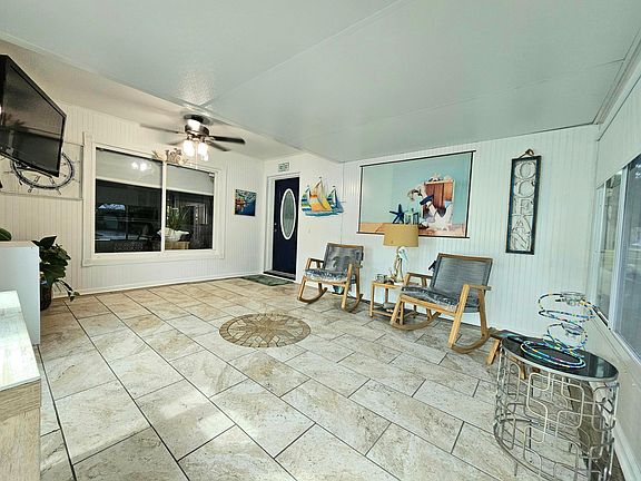 5th image of 807 GRANDVIEW Boulevard