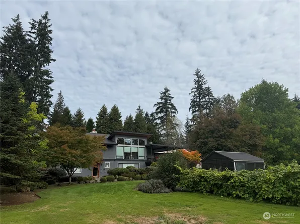 18704 160th Avenue NE, Woodinville, WA 98072