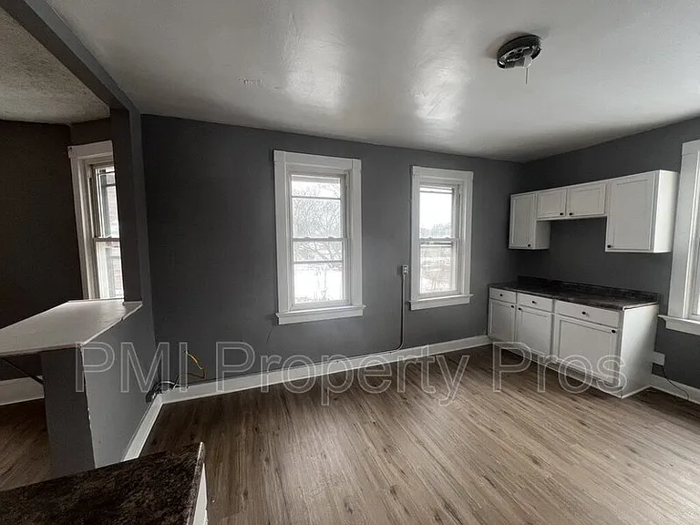 2945 N 23rd St — Photo 25