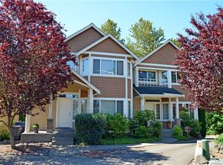 1592 & 1594 Estate Pl, Fircrest, WA 98466