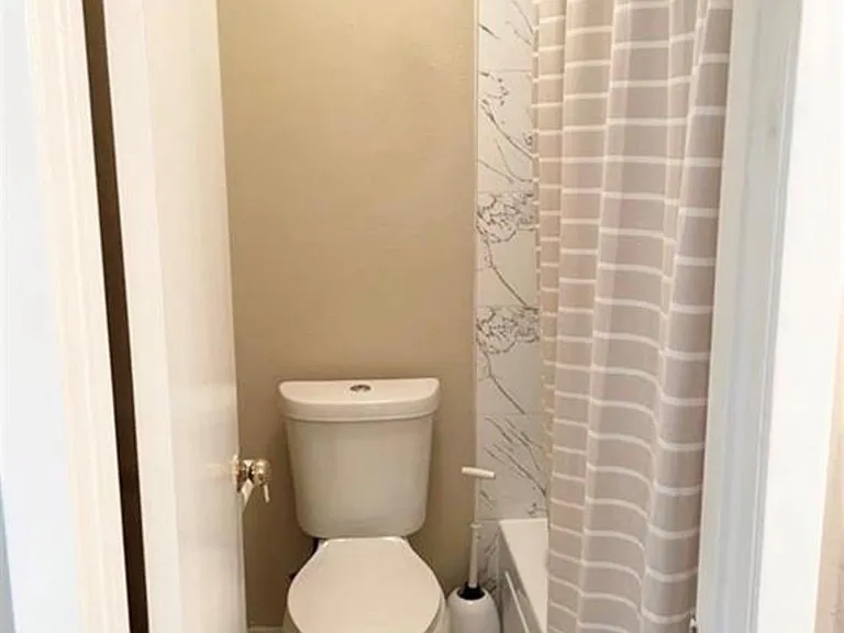 2515 Shakespeare St #5 — Photo 11