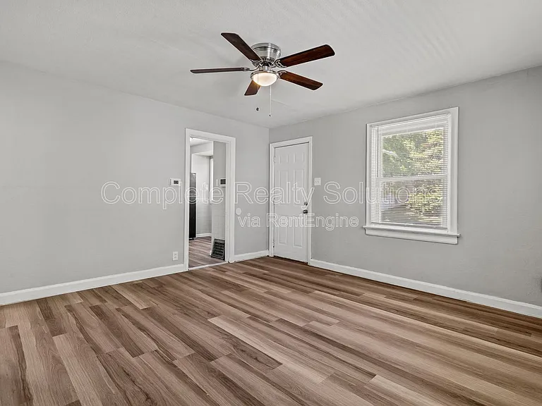 7120 Greenhaven Dr — Photo 12