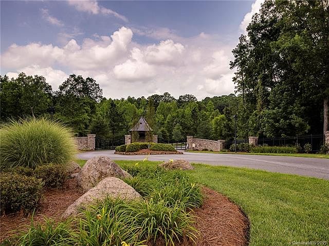 2nd image of 10290 Enclave Cir #13