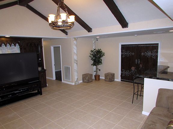 4th image of 6413 Narcissus Dr