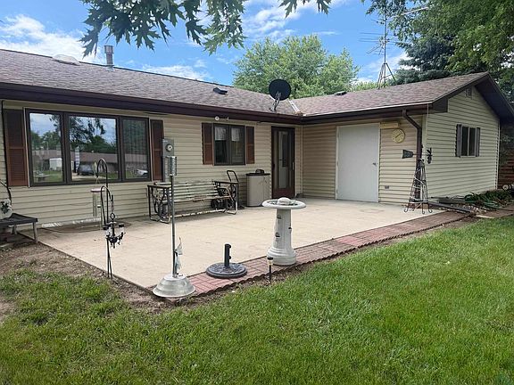 4th image of 308 Centennial Dr