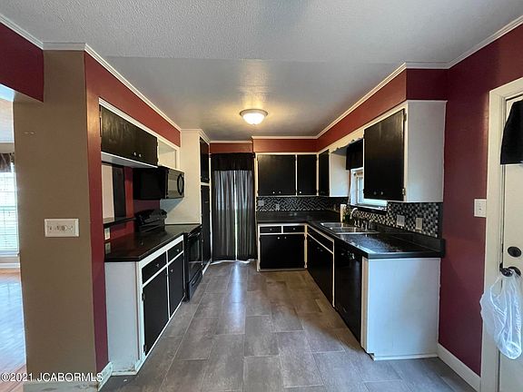 5th image of 4617 Rainbow Dr