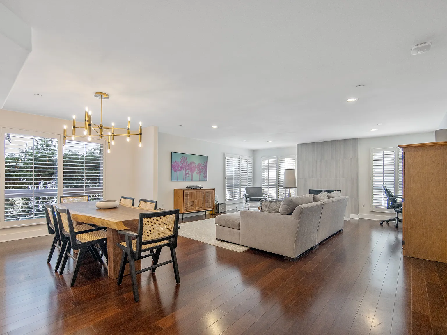 2 bed, 1610 sqft, $4,149 — Photo 3