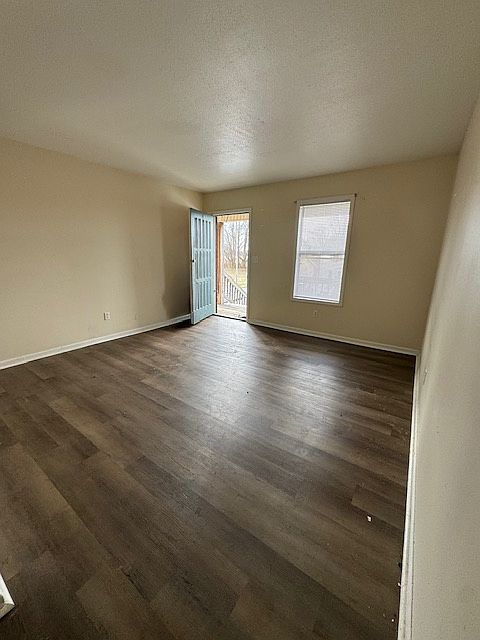 1st image of 705 W Washington Ave APT 4