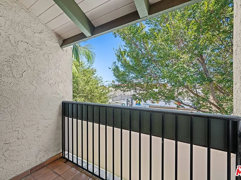 357 S El Camino Dr — Photo 13