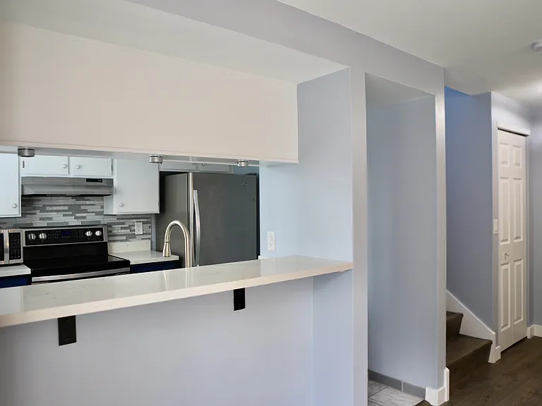 1515 E Union St #304 — Photo 14