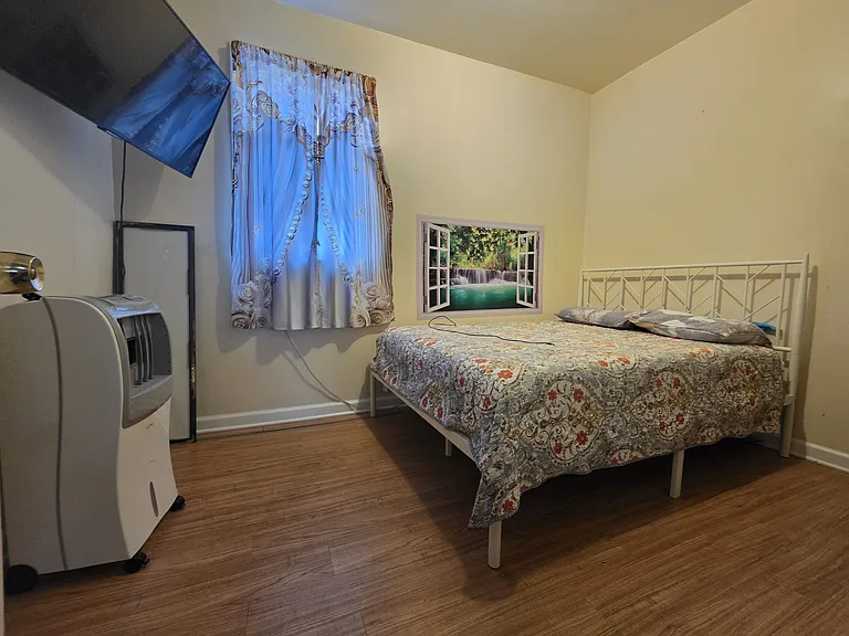 1061 Fanny St #2 — Photo 6