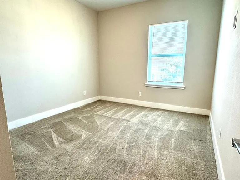 7825 Spectrum Dr — Photo 29