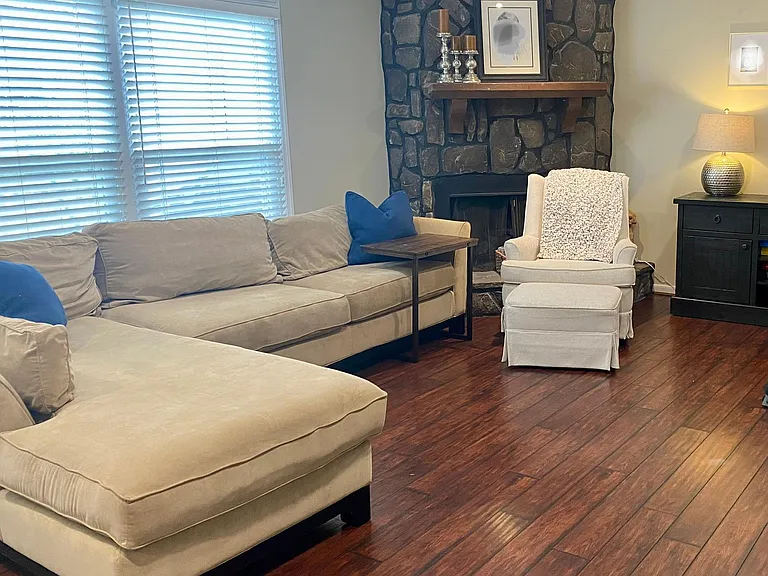 3890 Overton Manor Ln — Photo 2