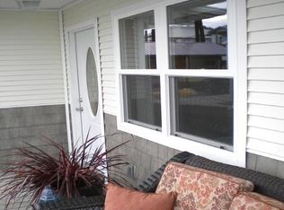 309 N Bridgeton Rd, Portland, OR 97217