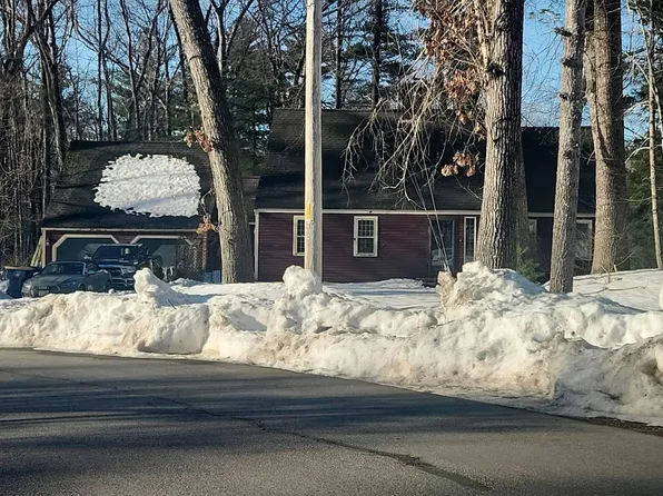 9 Dundee Dr, Plaistow, NH 03865