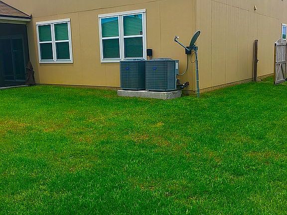5th image of 15975 Bainebridge Dr