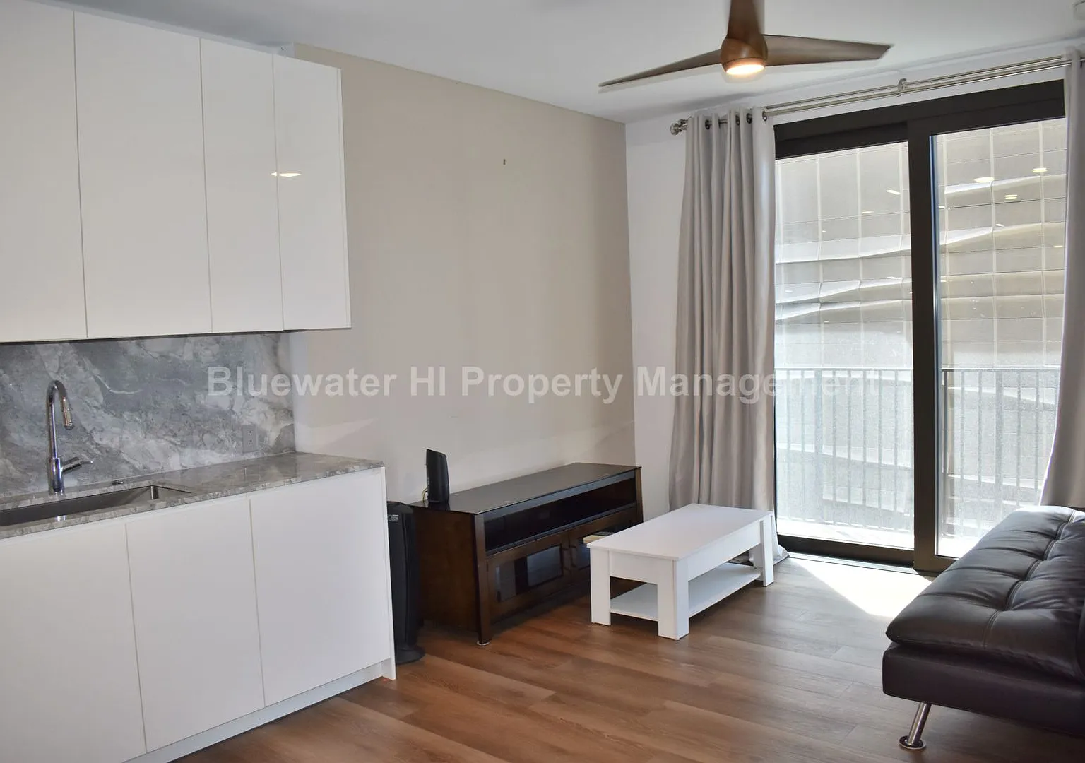 A'ali'i Studio, 1 Bath, 1 Parking w/ Storage Locker — Photo 2