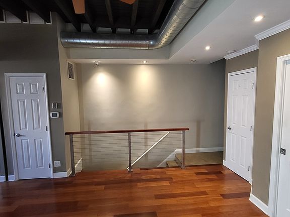 2nd Floor Living Room with Separate Entrance