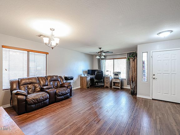 3rd image of 1283 E Julie Ct